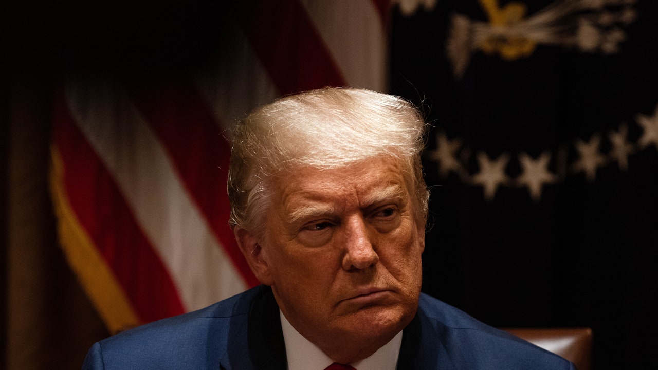 Raport: Chrissy Teigen nu a fost singura celebritate pe care Trump a încercat să o cenzureze pentru că a fost rău cu el