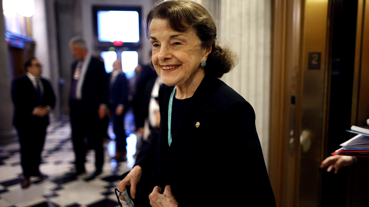 Dianne Feinstein spune că se va retrage în 2024, deschizând calea pentru o cursă competitivă pentru Senatul California