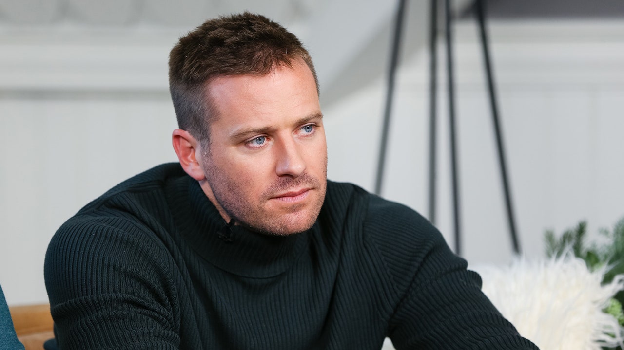 Acuzațiile de agresiune sexuală ale lui Armie Hammer sunt investigate de biroul procurorului din Los Angeles