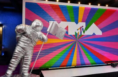Taylor Swift va deveni cea mai premiată artistă din istoria MTV VMA, cu 31 de trofee