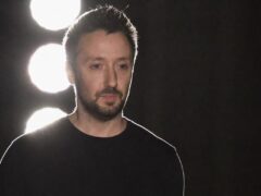 Anthony Vaccarello pleacă de la Saint Laurent după 10 ani. Chemena Kamali este favorita pentru succesiune